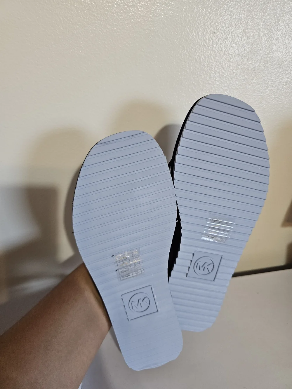 Michael Kors Navy Logo Flip Flop Sandals Size 6